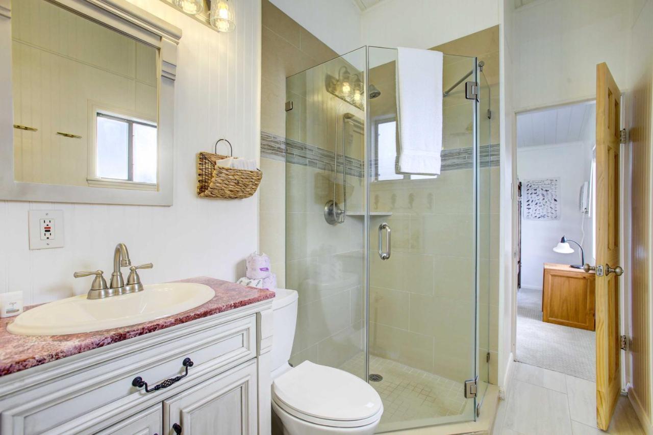 Holiday home With Shared Hot Tub - Walk To Beach! Galveston
